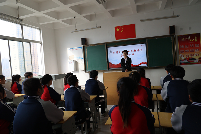 郭老師.jpg 郭老師.jpg