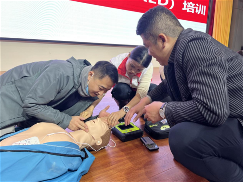 12-11(精簡�?應(yīng)急救護培訓賦能教職員�?筑牢學院安全屏障——西安市紅十字會進校�?- 副本1358.png 12-11(精簡�?應(yīng)急救護培訓賦能教職員�?筑牢學院安全屏障——西安市紅十字會進校�?- 副本1358.png